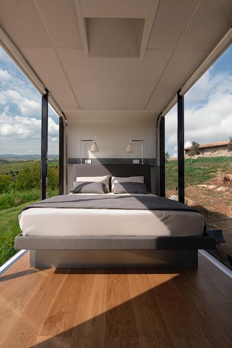 Dormir sous les étoiles dans une suite mobile (avec Land Rover & Airbnb)
