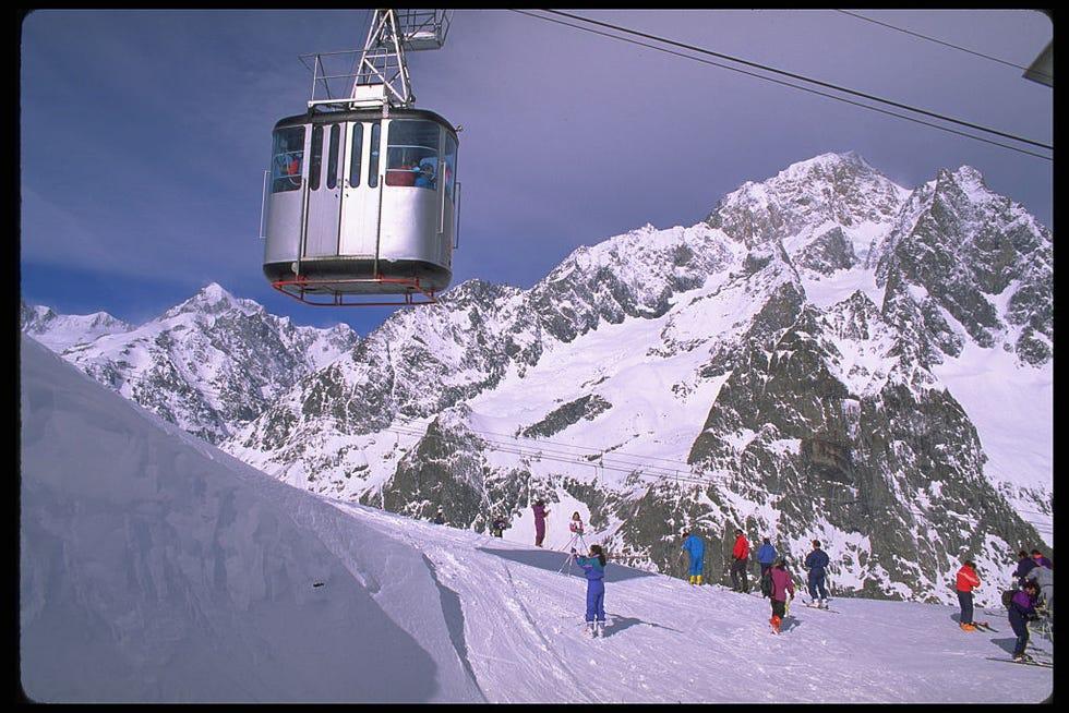 Scier à Courmayeur, entre une fontaine d'eau bénite et un gommage à la polenta