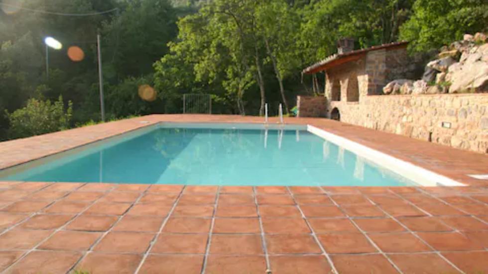 Villas rustiques : un ancien domaine avec piscine près de Barga