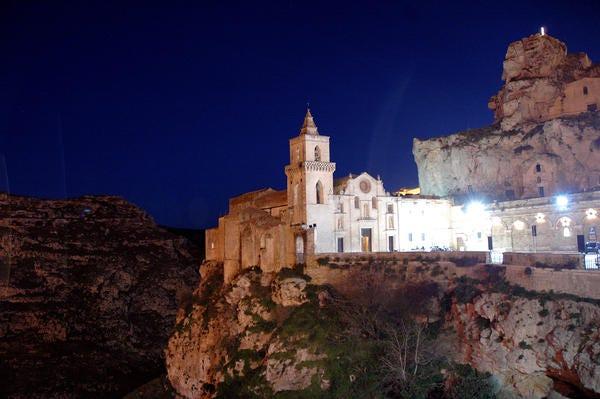 Nuit, Point de repère, Château, Roche mère, Minuit, Formation, Attraction touristique, Histoire, Site historique, Tourelle, 
