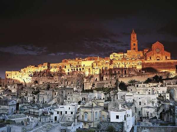 Point de repère, Ciel, Architecture, Ville, Ville, Établissement humain, Site historique, Bâtiment, Nuage, Nuit, 