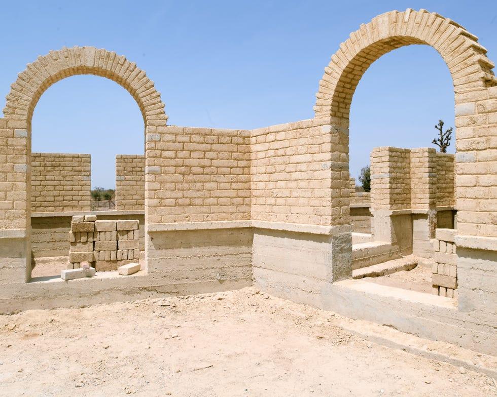 un détail d'un chantier d'une future maison près de Thiafoura