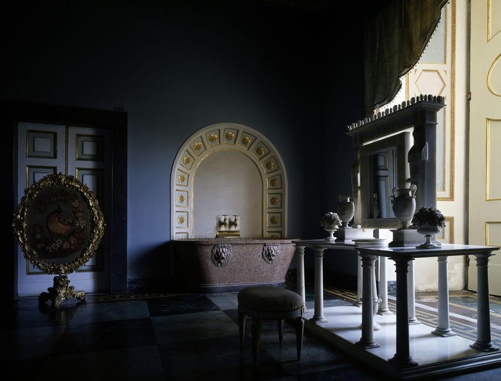Salle de bain de Ferdinand II des Bourbons, 19ème siècle, Palais Royal de Caserte (Liste du patrimoine mondial de l'UNESCO, 1997), Campanie, Italie