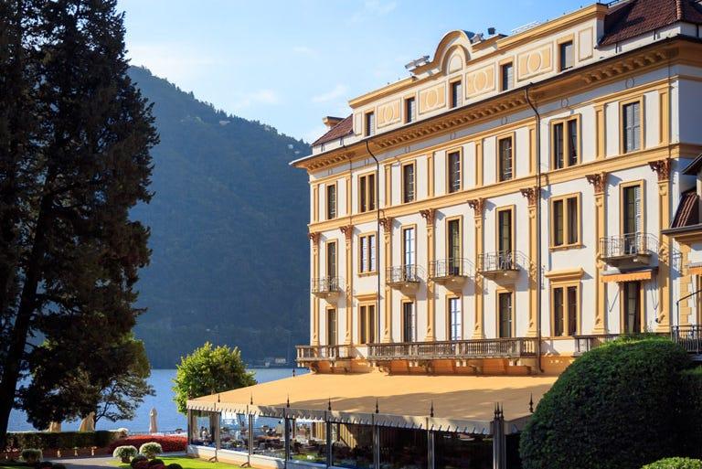 hôtel luxueux