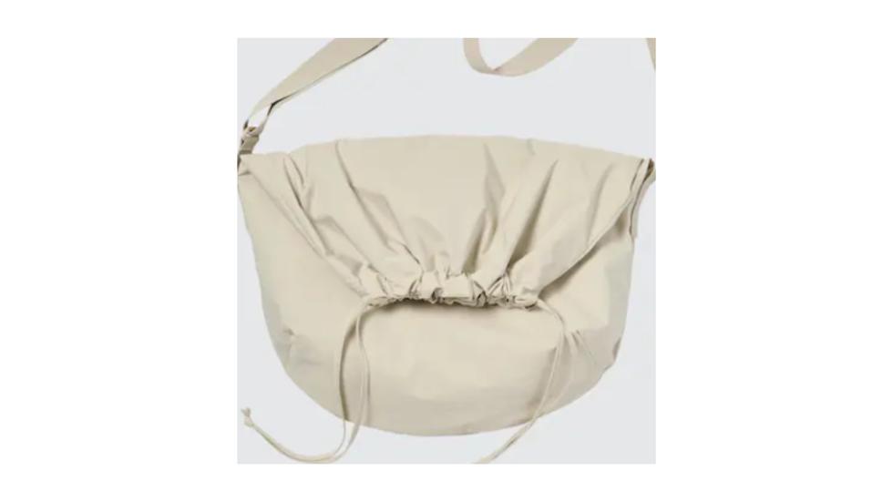 La grande bag à bandoulière U de UNIQLO