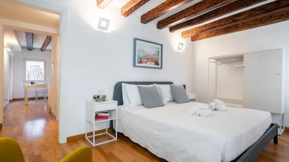 Destinations de voyage, un appartement avec vue sur le Canal Grande à Venise