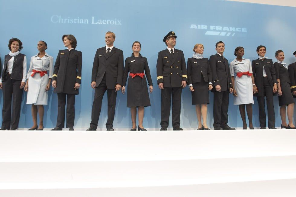 Les uniformes de la compagnie aérienne Air France