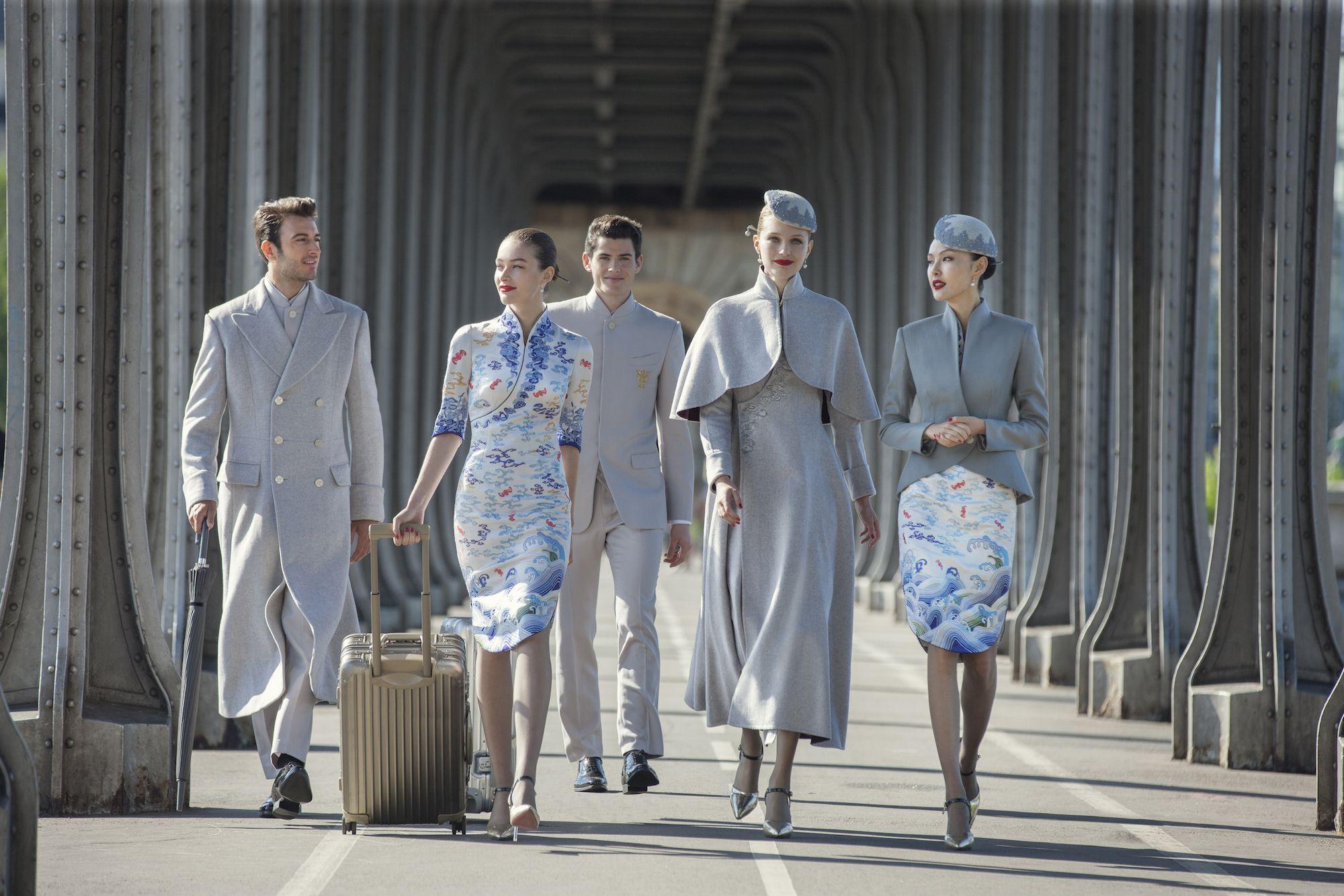 La tenue de l'équipage de Hainan Airlines
