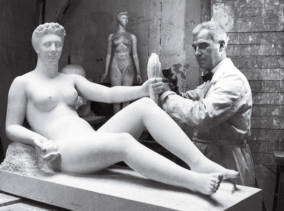 Paul Belmondo, sculpteur français photo par Charles Ciccione/Gamma-Rapho via Getty Images