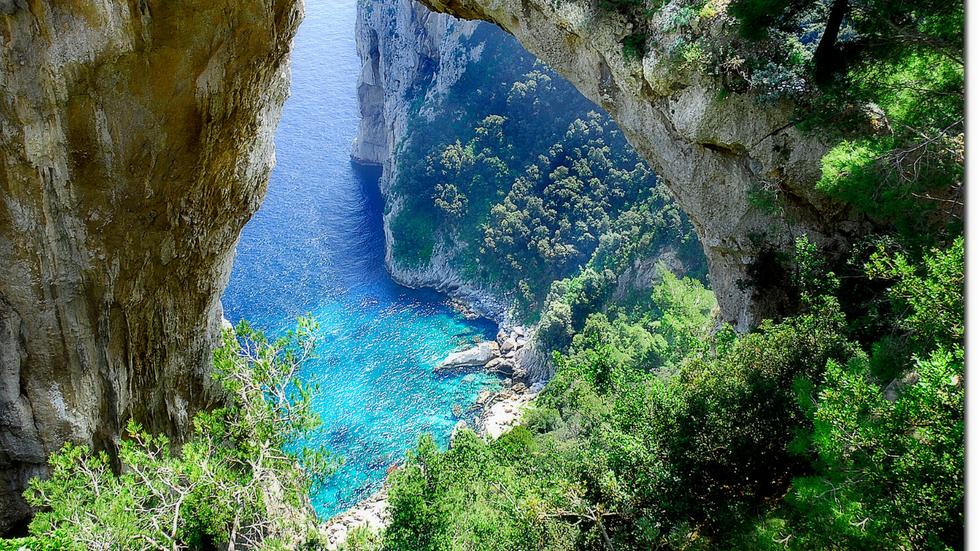 les deux autres îles phlégréennes, vivara et nisida