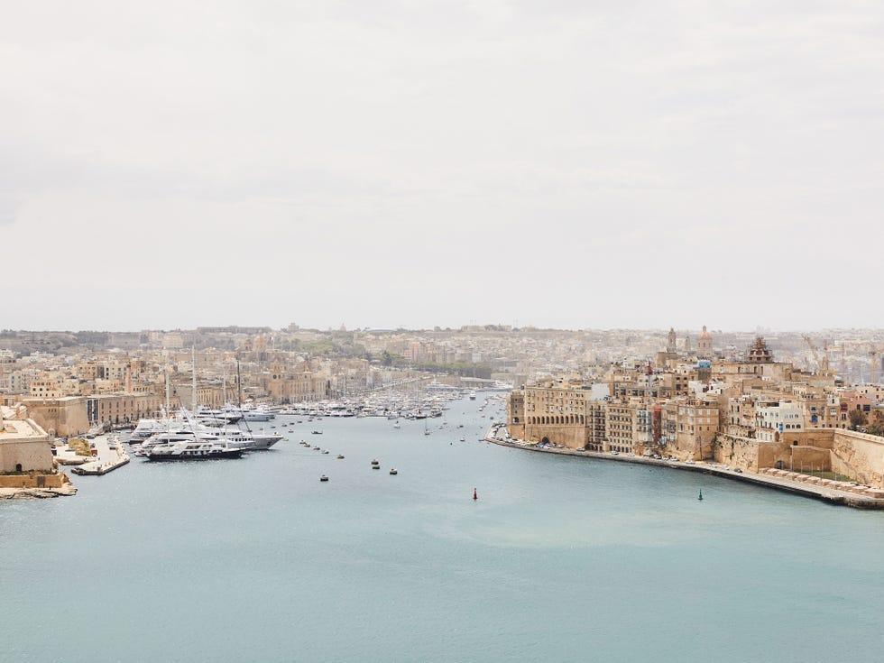 Eau,ressources en eau,mers,ciel,cours d'eau,côte,vacances,ville,été,tourisme,