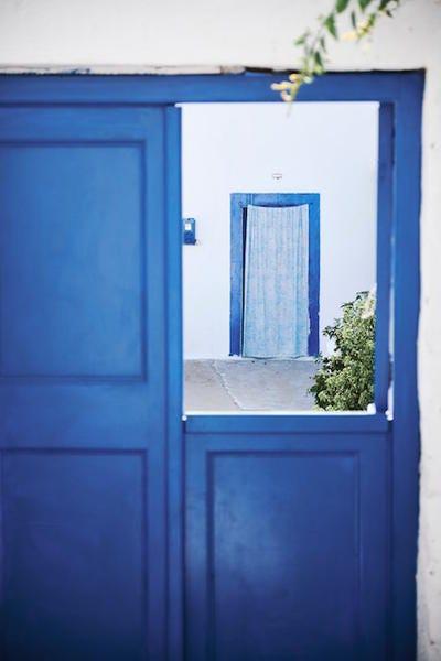 Bleu, Porte, Azur, Bleu Majorelle, Mur, Jaune, Bleu cobalt, Maison, Architecture, Fenêtre, 