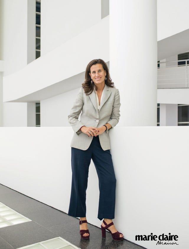 Blanc, Vêtements, Chaussures, Épaule, Mode, Peau, Debout, Jeans, Vêtements d'extérieur, Blazer, 