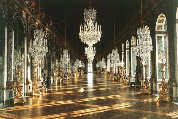 Lieux saints, Architecture, Bâtiment, Colonne, Salle de bal, Palais, Lustre, Appareil d'éclairage, Arc, Lieu de culte, 