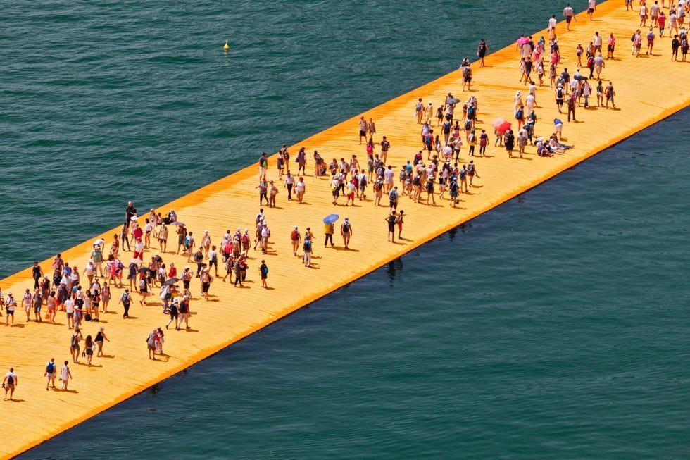 Installation artistique des Piers Flottants, Lago d'Iseo, lac d'Iseo