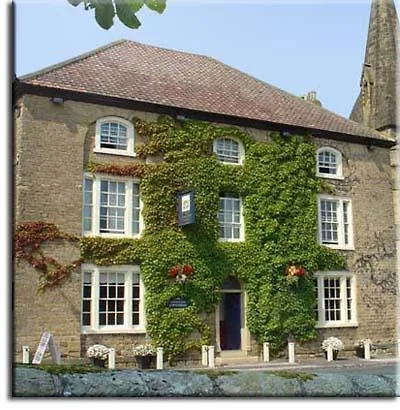 Experience Luxury and Relaxation at Country House Hotels in Scarborough Area