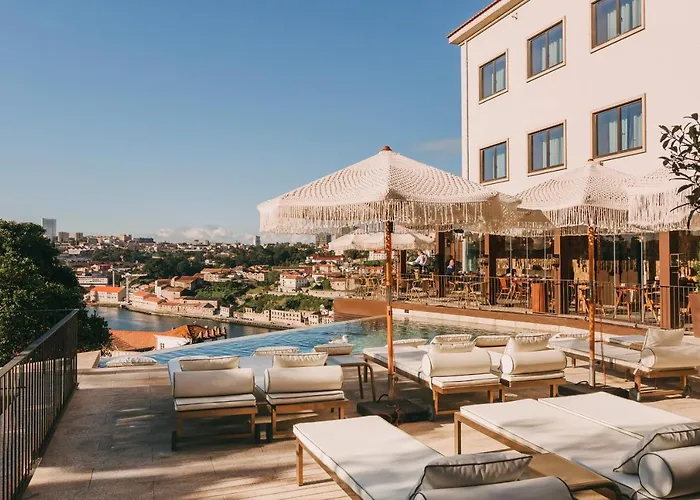 Hotels in Central Porto: Find your perfect accommodation in the heart of the city