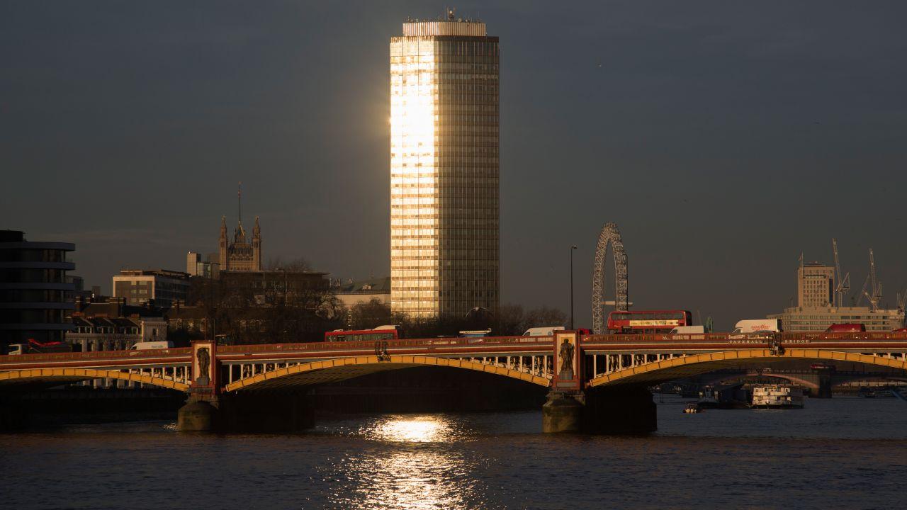 Vauxhall -- the unlikely origins for the Russian word for railway station.